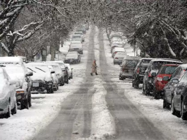 HOW EARLY SNOWFALLS CHANGED THE ROAD SALT INDUSTRY THIS SEASON