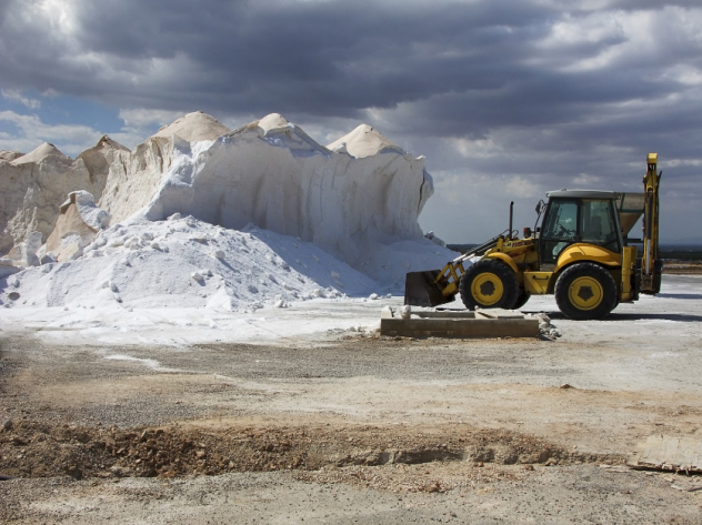 THE ADVANTAGE OF BULK ROAD SALT DELIVERY